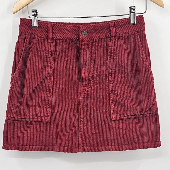 Abercrombie & Fitch Red Corduroy Mini Skirt Size Small - Picture 1 of 7